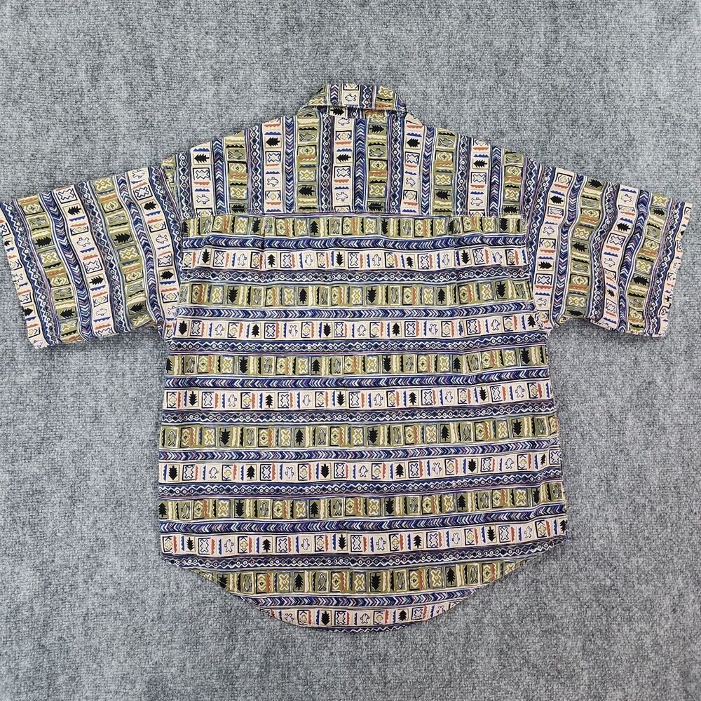 Vintage Columbia Shirt Womens Medium Aztec Fish AOP Short Sleeve Button Up - Picture 4 of 11